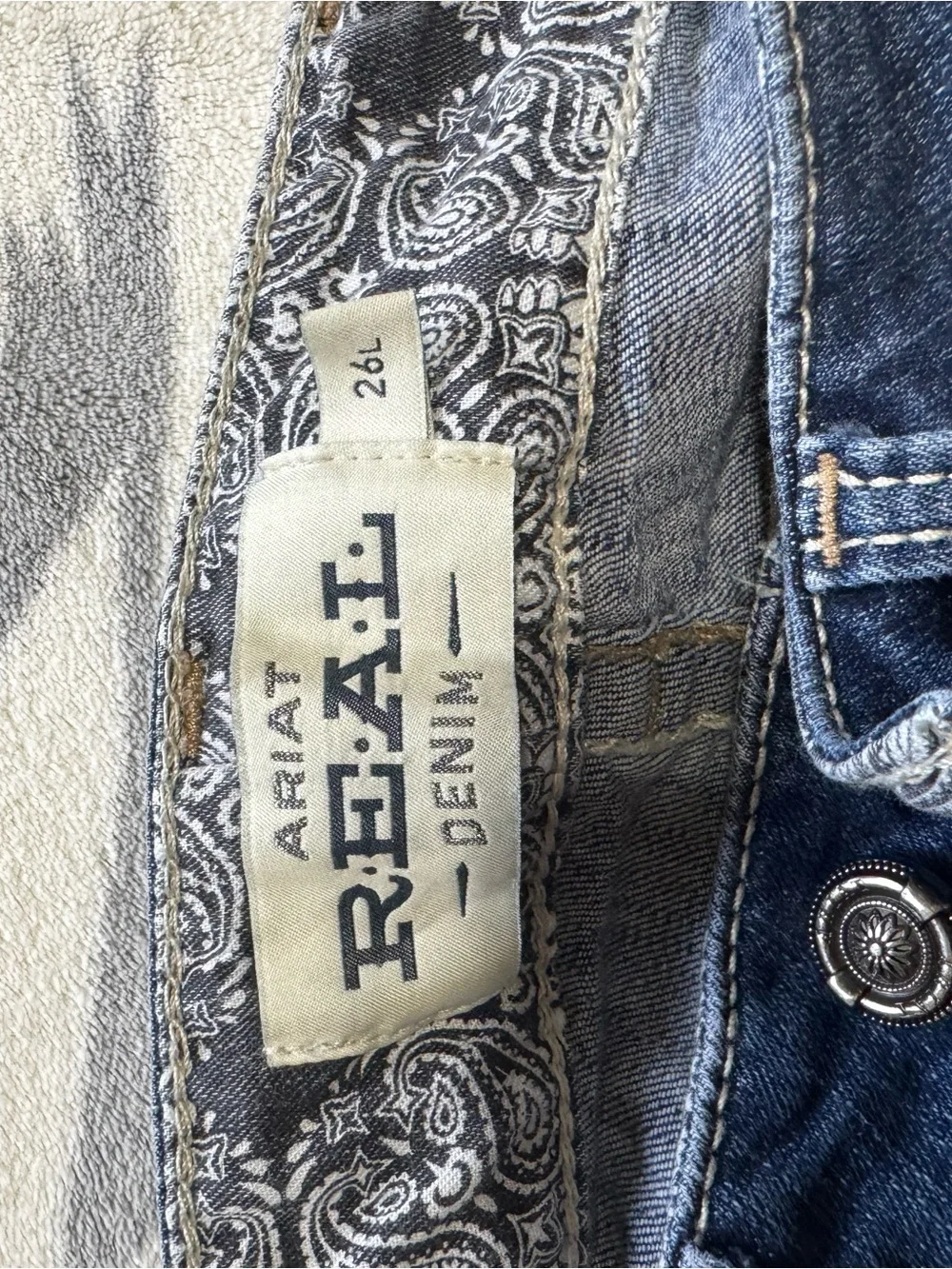 Womens Ariat jeans size 26 L